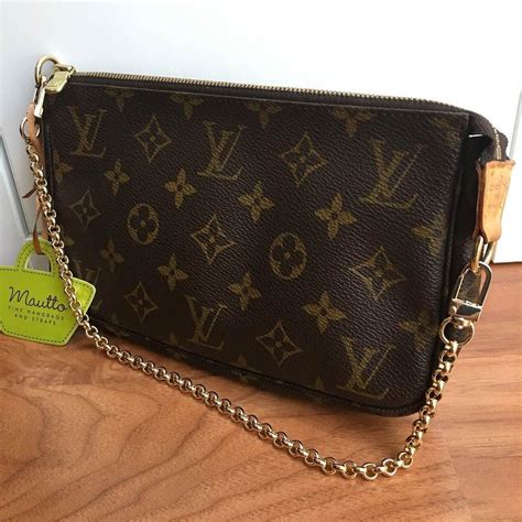 louis vuitton mini bag with chain